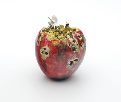 Remon Jephcott One of the most amazing ceramic artists. She creates the most exquisite rotting and decomposing fruit. Composition Of Objects, Rotting Fruit, Patriarchal Society, Decay Art, Rotten Fruit, The Metamorphosis, Growth And Decay, Fruits Drawing, Gcse Art Sketchbook