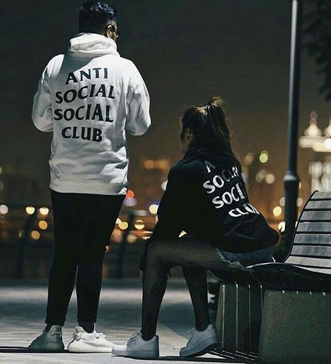 anti social social club Anti Social Social Club Outfit, Social Club Outfit, Street Tshirt, Edgy Leather Jacket, Hype Beast, Anti Social Social Club, Mens Fashion Edgy, Older Women Fashion, Club Outfit