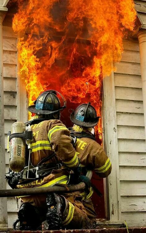 Hero American Firefighter, Firefighter Humor, Firefighter Paramedic, Firefighter Pictures, Firefighter Emt, Firefighter Love, Firefighter Quotes, Fire Wife, Fire Life