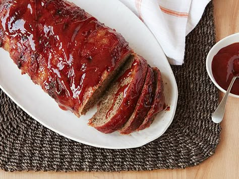 Ree Drummond Meatloaf, Trisha Yearwood Recipes, Pioneer Woman Meatloaf, Trisha Yearwood, Pioneer Woman Recipes, Meatloaf Recipe, Easy Comfort Food, Ree Drummond, Tapenade