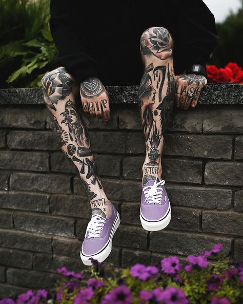 Acab Tattoo, Black People Tattoos, Traditional Tattoo Man, Purple Tattoos, Tattoo Old School, Traditional Tattoo Sleeve, Tattoo People, Purple Vibe, Old School Tattoo Designs