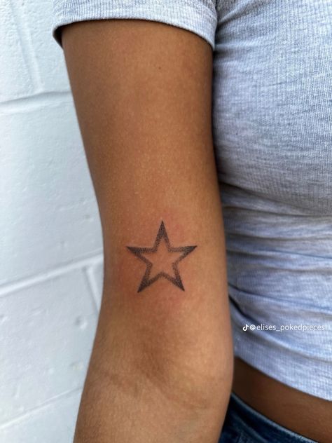 Star Tattoos Ideas, Star On Knee Tattoo, Stars Tattoo On Arm, Star Tattoo On Elbow, Symetric Tattoo Collar Bone, Star Elbow Tattoos For Women, Tattoos For Grandmas, Faded Star Tattoo, Cute Tattoos Stars