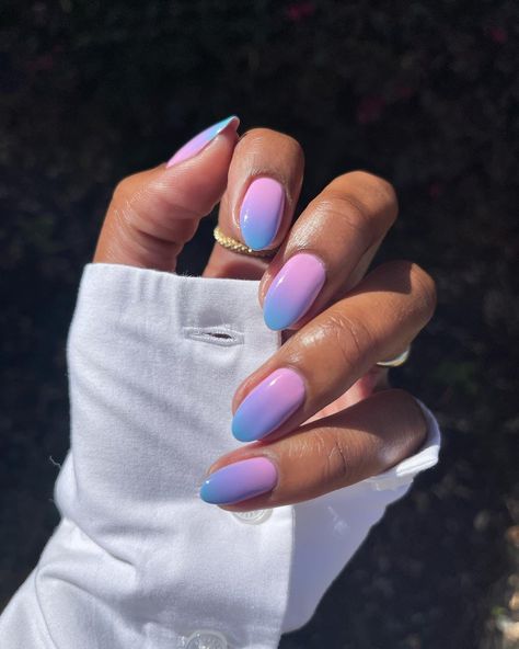 2 Tone Ombre Nails, Purple Ombre Nails, Chic Manicure, Unghie Sfumate, Nagellack Trends, Spring Nail Trends, Ombre Nail, Summer Manicure, Cute Spring Nails