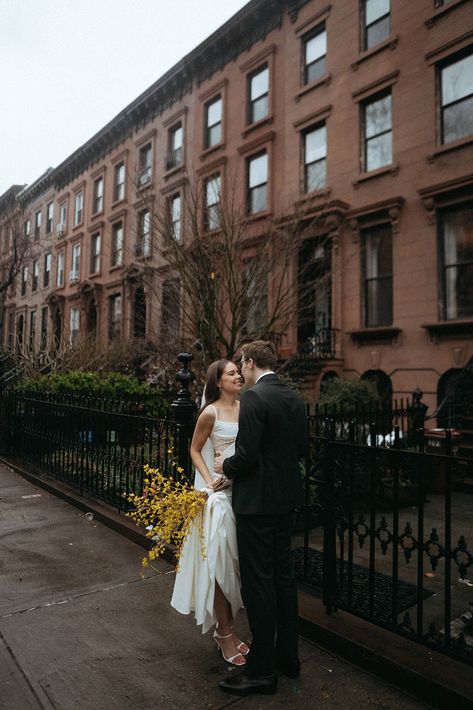 Forsythia Wedding, Yellow Wedding Aesthetic, Wedding Flowers Vintage, Vintage Wedding Aesthetic, Bride Aesthetic, Photography Minimal, Wedding Photography Film, Nyc Wedding Photos, Courthouse Wedding Photos