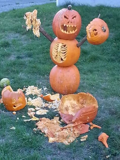 Fall Yard Decor, Owl Pumpkin, Dekorasi Halloween, Creative Pumpkin Carving, Amazing Pumpkin Carving, Halloween Coustumes, Casa Halloween, Pumpkin Display, Halloween Fest