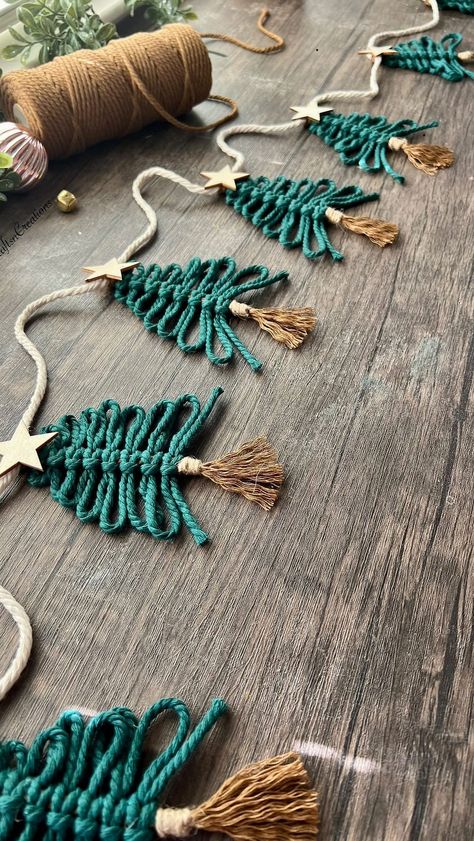 Angela Barretta | It’s not to early to start crafting some christmas decor! • 🎄This beginner friendly macrame tree garland is the perfect DIY macrame craft... | Instagram Cute Macrame, Macrame Tree, Macrame Garland, Craft To Make, Tree Garland, Diy Macrame, Macrame Decor, Macrame Tutorial, Macrame Diy