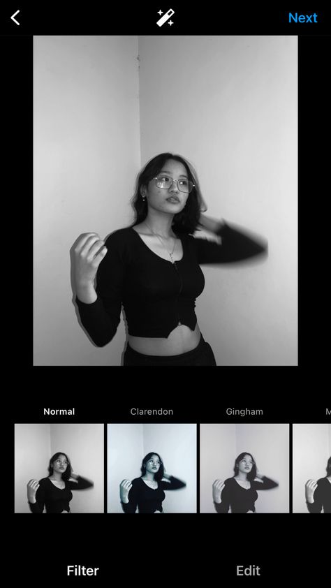 Aesthetic instagram ig story black and white pinterest Black And White Instagram Story, Ig Story Ideas Ig Story Ideas Aesthetic, Layouts For Instagram Stories, Black And White Photoshoot Ideas, Black And White Instagram, School Creative, Self Portrait Poses, Instagram Layout, Black And White Aesthetic