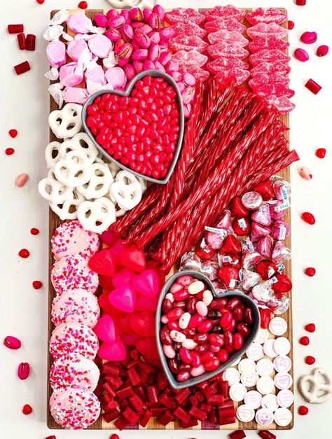 We've rounded up our 10 favorite Valentine's Day food & drink ideas! Whether you're planning a romantic dinner, entertaining, or having a party, these Valentine's food & drink ideas are for you! We've included everything from treats, dinner ideas, appetizer ideas, charcuterie board ideas, desserts, and breakfast for the perfect Valentine's day (or galentine's day!) ♥ Valentine’s Day Dessert Board, Galentines Boards, Galentines Board Ideas, Valentines Veggie Tray, Valentines Breakfast Charcuterie Board, Galentines Board Night, Valentine's Charcuterie Board, Valentines Day Event Ideas, Valentines Day Family Dinner