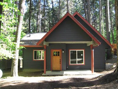 How to Select Paint Colors for a Mountain Cabin - Part II — Story & Space Mountain Cabin Exterior, Cabin Exterior Colors, Cabin Paint Colors, Mountain House Exterior, Exterior Paint Color Schemes, Exterior Paint Color Combinations, Log Cabin Exterior, Mountain Home Exterior, Best Exterior Paint