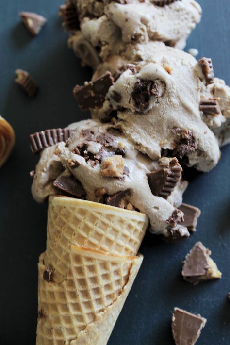 Learn to make a homemade version of the iconic Moose Tracks ice cream. If you love chocolate and peanut butter, this is the ice cream for you! This version of homemade moose tracks ice cream is made with chocolate ice cream, ganache, and chopped up Reese's peanut butter cups. This is the ultimate summer dessert recipe that's sure to keep you cool. Moose Tracks Ice Cream Recipe, Homemade Reeses Cups, Moose Tracks Ice Cream, Reeses Ice Cream, Cream Ganache, Moose Tracks, Reese's Chocolate, Patty Cake, Reese's Peanut Butter Cups