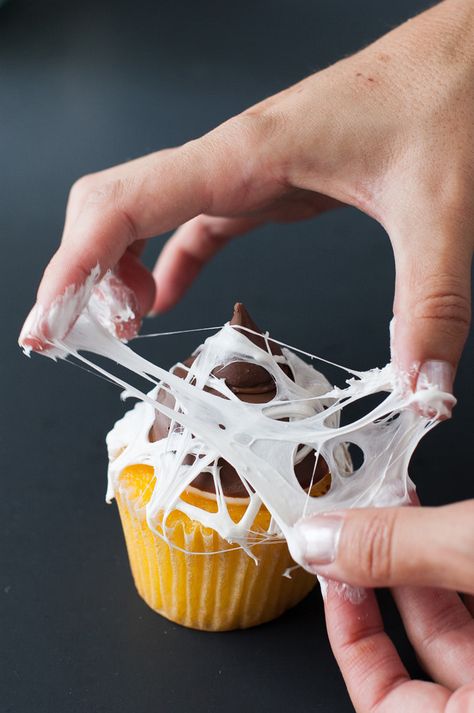 Marshmallow Web Cupcake Topper | Handmade Charlotte Marshmallow Web, Muffins Halloween, Desserts Halloween, Halloween Torte, Halloween Food Cupcakes, Postres Halloween, Dessert Halloween, Recetas Halloween, Halloween Donuts