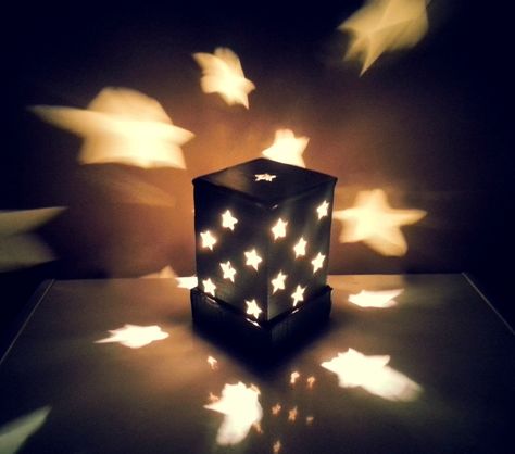 Diy Cardboard Lamp Shade  •  Free tutorial with pictures on how to make a lamp / lampshade in under 40 minutes Light Box Diy, Perjalanan Kota, Make A Lamp, Rustic Lamp Shades, Diy Swimming Pool, Diy Shades, Star Lamp, Diy Lamp Shade, Cardboard Art