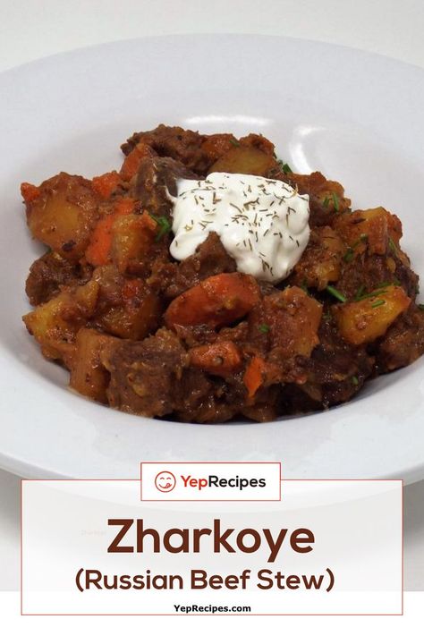 Zharkoye (Russian Beef Stew) Russian Beef Stew, Traditional Russian Food, Ibs Friendly Food, Beef And Vegetables, Russian Dishes, Eastern European Recipes, Russian Food, Cuisine Recipes, European Food