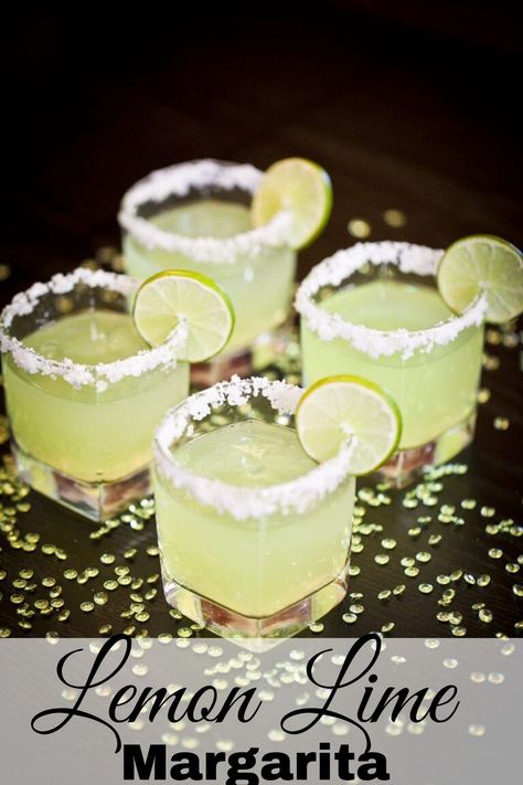 Lemon Lime Margarita, Key Lime Margarita, Lime Margarita Recipe, Classic Margarita Recipe, St Patricks Day Drinks, Green Drink, Lime Margarita, St Patricks Day Food, Unique Drink