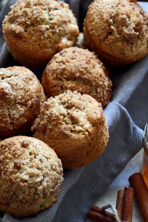 Apple cinnamon muffins, dairy free, healthy, delicious Apple Cinnamon Oatmeal Muffins, Apple Cinnamon Muffins Recipe, Apple Muffins Healthy, Apple Oatmeal Muffins, Dairy Free Muffins, Apple Muffin Recipes, Pecan Muffins, Apple Cinnamon Oatmeal, Apple Cinnamon Muffins