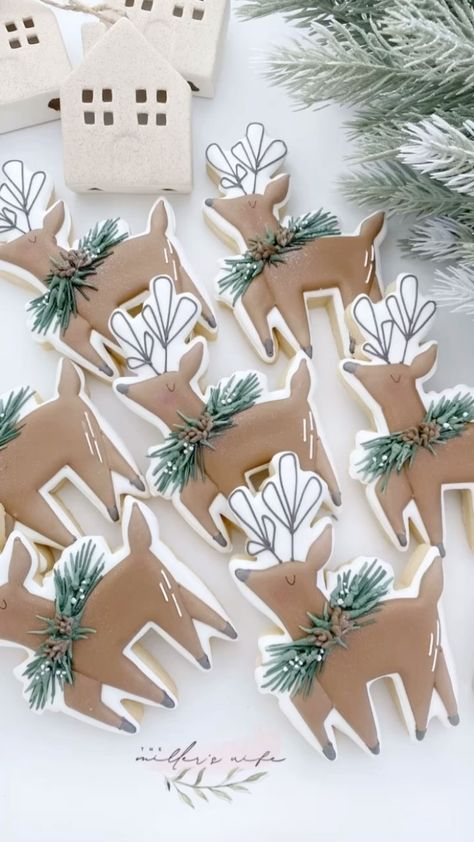 Instagram Christmas Reindeer Cookies, Carnival Gift, Holiday Desserts Christmas, The Millers, Reindeer Cookies, Icing Ideas, Cookies Holiday, Festive Cookies, Shaped Cookies