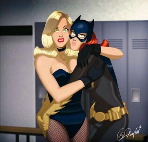 Batgirl and Black Canary Dc Comics Girls, Golden Age Comics, Classic Comic Books, Arte Dc Comics, Cartoon Character Pictures, Marvel Cosplay, Comics Girls, Black Canary, Comics Girl