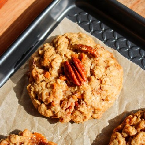 Butter Pecan Cookies - Taffey Bakery Banana Oatmeal Breakfast Cake, Banana Chocolate Chip Coffee Cake Recipes, Banana Cinnamon Oatmeal, Breakfast Cookies Banana, Oatmeal Breakfast Cake, Toffee Pecan Cookies, Oatmeal Toffee Cookies, Toffee Cookies Recipe, Taffey Bakery