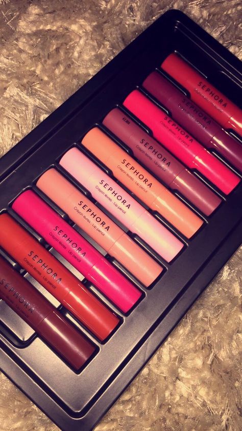 OMG I'm in love!! I got these at a holiday party and I love them sooo much. It's the Sephora "Kiss & Makeup" lip kit. It comes with 10 beautiful colors and I love them all❤️ Shopping Snapchat, Surprise Pictures, Makeup Palette Collection, Pop Lipstick, Kabir Singh, Lip Balm Stick, Snap Story, Complete Makeup, Food Captions