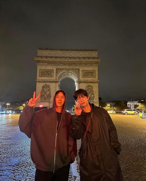 #SHOWNU #HYUNGWON
#MONSTA_X #MONSTAX Shownu Hyungwon, 2023 Love, Monsta X Shownu, Love Paris, Making Film, Monsta X Wonho, Starship Entertainment, Kpop Boy, Monsta X