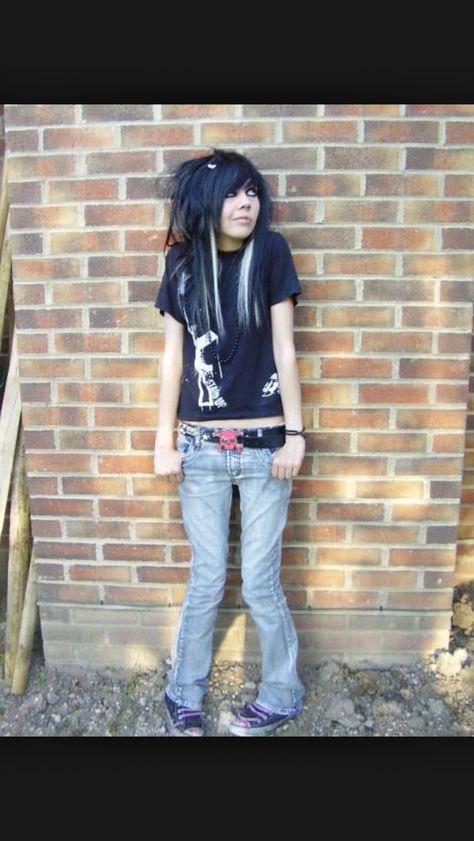 Emo/scene clothes Scene Outfit Ideas, Emo Girl 2000s, Look Emo, Scene Girl Outfits, Scene Girl Fashion, Outfit Ideas Easy, Emo Scene Girls, Emo Scene Hair, Kei Visual