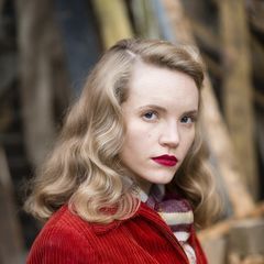 Ww2 Fashion, Tamzin Merchant, Salem Tv Show, Dark Book, Salem Witches, Catherine Of Aragon, Witch Trials, 1940s Style, Valley Girls