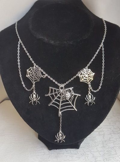 Dangly Necklace, Goth Jewellery, Shopping Apps, Goth Necklace, Edgy Jewelry, Costume Inspo, Jewelry Board, Belly Piercing, Sketchbook Ideas