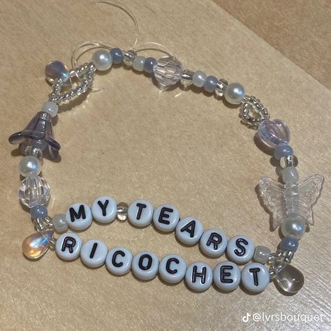 My Tears Ricochet Bracelet, Taylor Bracelet, Eras Bracelets, Swift Bracelets, Cute Friendship Bracelets, Taylor Outfits, Taylor Swift Birthday, Taylor Swift Tour Outfits, Bracelet Inspo