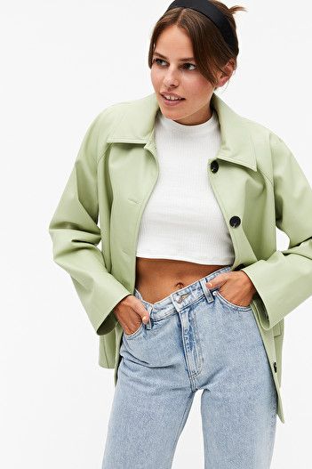 Light Green Jacket Outfit, Green Leather Jacket Outfit, Short Coat Outfit, Green Coat Outfit, Green Jacket Outfit, Megan Ellaby, Parachute Jacket, Waiting For U, Green Leather Jackets