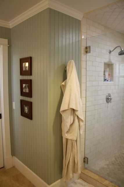 Beadboard in bathroom with contrasting trim color. I should do this to cover up the old wallpaper lines I can't seem to make disappear. Floor To Ceiling Beadboard, Bead Board Walls, Bead Board, Ideas Hogar, Interior Painting, Bath Room, Bathroom Colors, Laundry In Bathroom, Bath Remodel