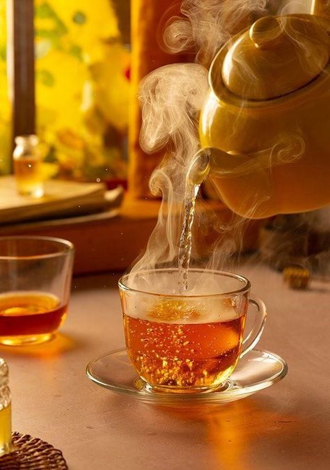 Drinking Tea Photography, Ahmad Tea, Tea Wallpaper, Good Morning Tea, Best Green Tea, Autumn Tea, Tea Drinkers, Morning Tea, Tea Art