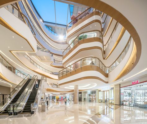 Mall Atrium, Shopping Center Architecture, Alpha Design, Shopping Mall Interior, Mall Facade, Atrium Design, Pod Design, Commercial And Office Architecture, Office Architecture