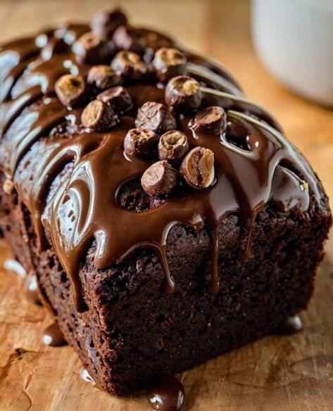 Brownie Bread, Classic Brownies, Fudgy Brownie Recipe, Brownie Frosting, Hot Fudge Sauce, Salted Caramel Brownies, Fudge Brownie, Homemade Brownies, Fudge Cake