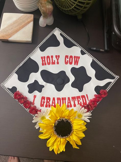 graduation cap Holy Cow I Graduated, Cow Graduation Cap, Grad Signs, Grad Cap Decorated, Senior Stuff, Senior Ideas, College Ideas, Bff Bracelets, Grad Caps