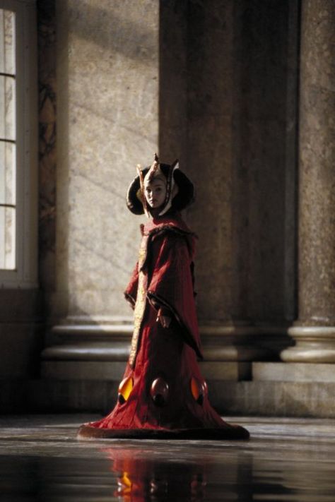 Star Wars Padme Amidala, Amidala Star Wars, Queen Amidala, Star Wars Padme, Phantom Menace, Padme Amidala, Star Wars Costumes, The Phantom Menace, Star Wars Women