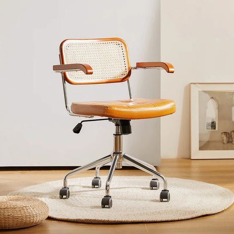 Modern swivel chair