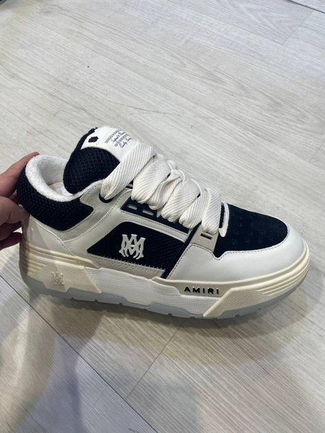 Amiri Shoes Outfit Men, Amiri Shoes Outfit, Luxury Sneakers Men, Amiri Shoes, Black Men Fashion Swag, Best Shoes For Men, Hype Shoes, Luxury Sneakers, Girly Shoes