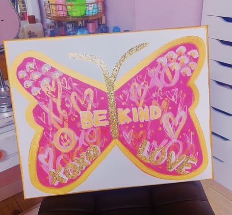 Preppy Butterfly Painting, Preppy Paintings Canvases, Preppy Butterfly, Preppy Artwork, Preppy Paintings, Preppy Painting, Butterfly Paintings, Pretty Wall Art, Painting Shop