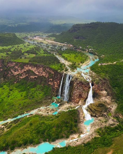 Fantasy Terrain, Arabian Peninsula, Oman Travel, Arab World, Salalah, Beautiful Locations Nature, Dream Travel Destinations, Heavy Rain, Beautiful Waterfalls