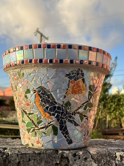 Bird Pottery, Mosaic Bottles, Mosaic Pot, Mosaic Planters, Mosaic Tiles Crafts, Mosaic Art Diy, Mosaic Pots, Mosaic Flower Pots, Mosaic Garden Art