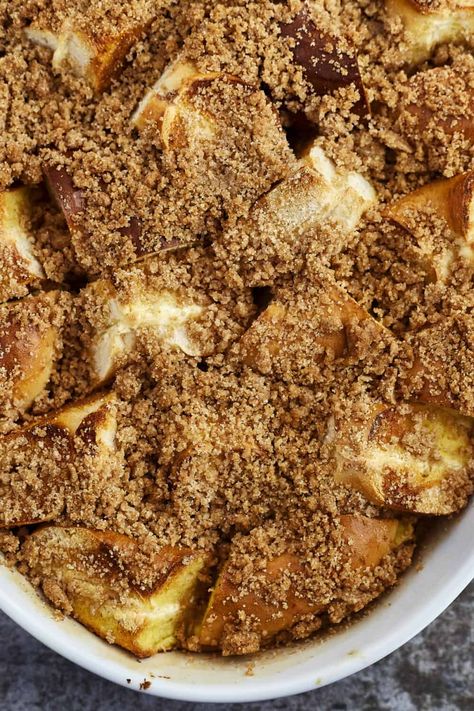 Bagel French Toast Bake, Cinnamon Crunch Bagel, Cinnamon Bagel, Bagel Flavors, French Toast Cinnamon, Bagel French Toast, Sweet Breakfast Casserole, Cinnamon Bagels, French Toast Recipe Cinnamon