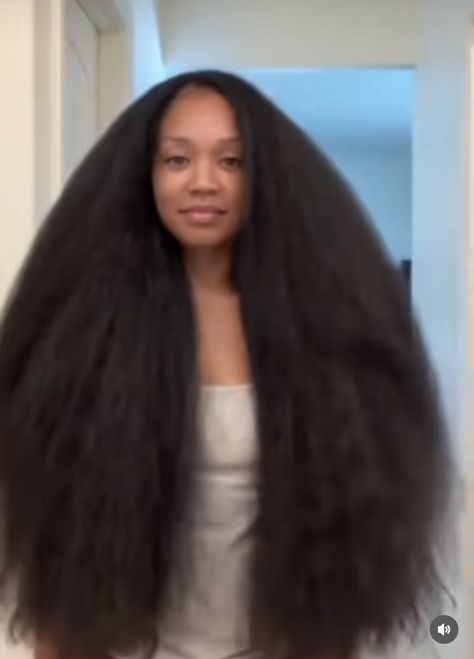 Very Long 4c Natural Hair, Long African Hair Natural, Thigh Length Natural Hair, Very Long Black Hair, Long African Hair, Thick Hair Black Women, Long Natural Hair Black Women, Long 4a Hair, Long Thick Natural Hair