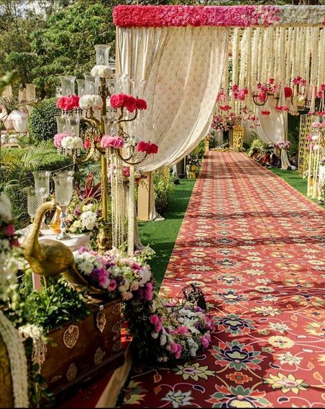 Tilak Decoration Ideas, Unique Lehenga Designs, Unique Lehenga, Wedding Decoration Outdoor, Wedding Walkway, Decorations On A Budget, Wedding Decorations Ideas, Entrance Arch, Themed Wedding Decorations