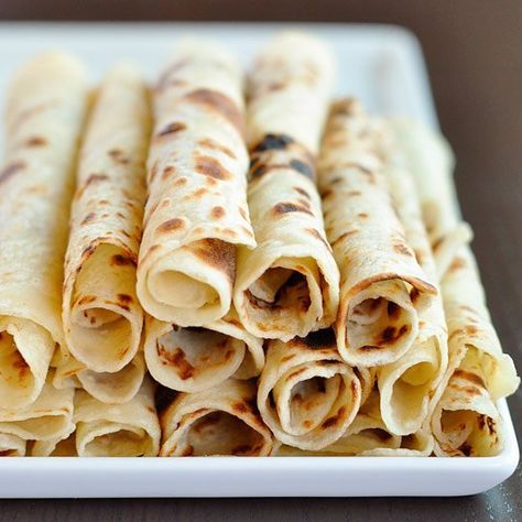 Norwegian Potato Lefse Potato Lefse Recipe, Flatbread Recipe, Wrap Recipe, Norwegian Food, Leftover Mashed Potatoes, Scandinavian Food, Flatbread Recipes, Flatbread, Tortillas