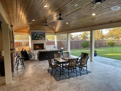 Covered Patio Farmhouse, Dream Back Porch, Rear Porch Ideas Patio, Patio Connected To House, Back Porch With Fireplace, Pergula Ideas, Back Deck Ideas, Backyard Porches, Patio Columns