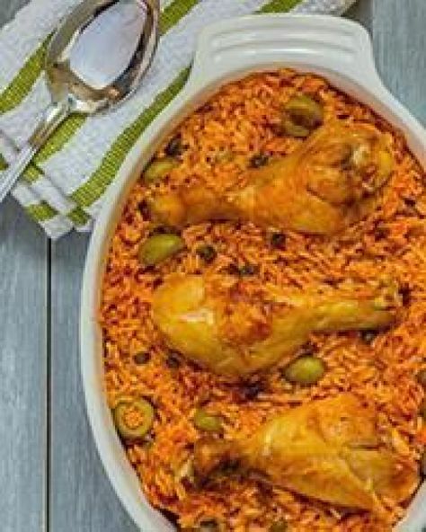 Arroz con Pollo (Puerto Rican Rice with Chicken) | This easy Puerto Rican rice recipe with bone-in chicken serves six and is ready in less than an hour. #ChickenHouses Puerto Rican Rice Recipe, Puerto Rican Rice, Rice And Chicken, Rice With Chicken, Bone In Chicken, Puerto Rico Food, Boricua Recipes, Spanish Dishes, Puerto Rican Recipes