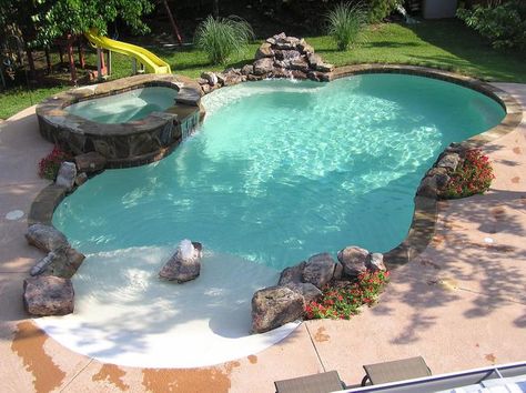 Pools With Beach Entry, Beach Pools Backyard, Beach Entry Pool Ideas, Kleiner Pool Design, Beach Entry Pool, Dream Backyard Pool, Pools Backyard Inground, Diy Swimming Pool, Backyard Beach