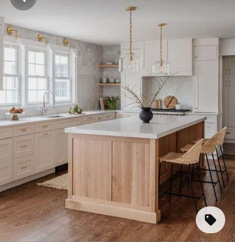 Renovate Kitchen, Two Toned Kitchen, Two Toned Kitchen Cabinets, Gorgeous White Kitchen, 1900s Home, White Oak Kitchen, Kitchen Post, Two Tone Kitchen, Transitional Decor Kitchen