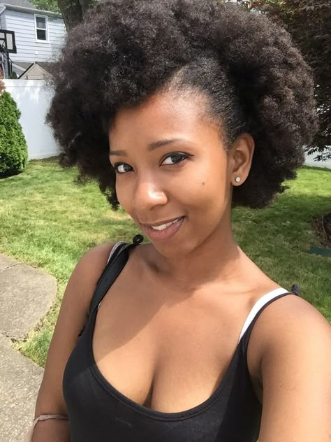 Natural Hair Bun Styles, Hairstyle Idea, Natural Hair Tutorials, Natural Afro Hairstyles, Natural Hair Twists, Beautiful Natural Hair, Pelo Afro, Natural Hair Beauty, Natural Curls Hairstyles