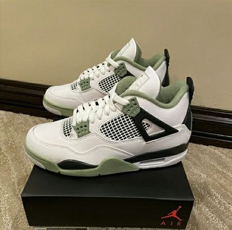 💚 J4 Shoes, Jordan 4 Retro Seafoam, Jordan 4s, Jordans Women, Jordan 4 Retro, Shoe Inspo, Seafoam Green, Sea Foam, Women's Sneakers